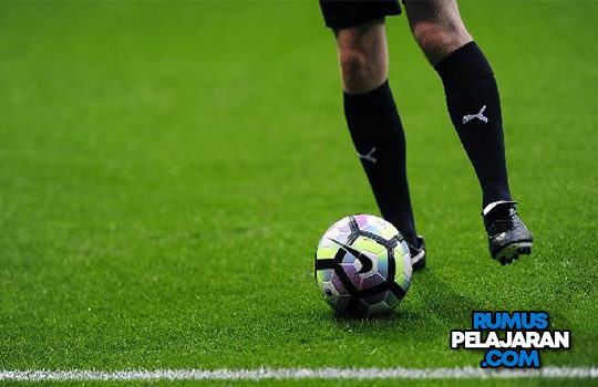 Jelaskan gerakan yang ada dalam permainan sepak bola